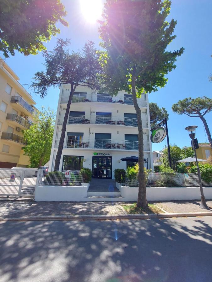 Hotel Senza Pensieri Риччоне Экстерьер фото
