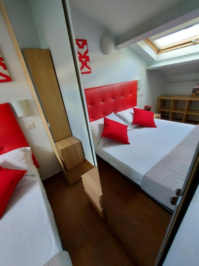 Hotel Senza Pensieri Риччоне Экстерьер фото