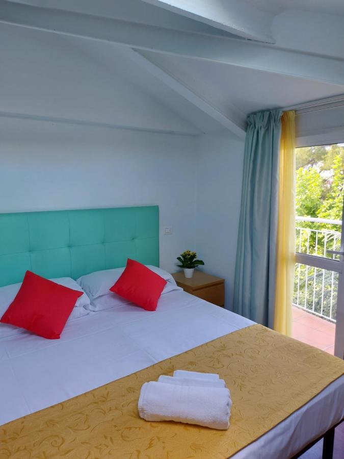 Hotel Senza Pensieri Риччоне Экстерьер фото