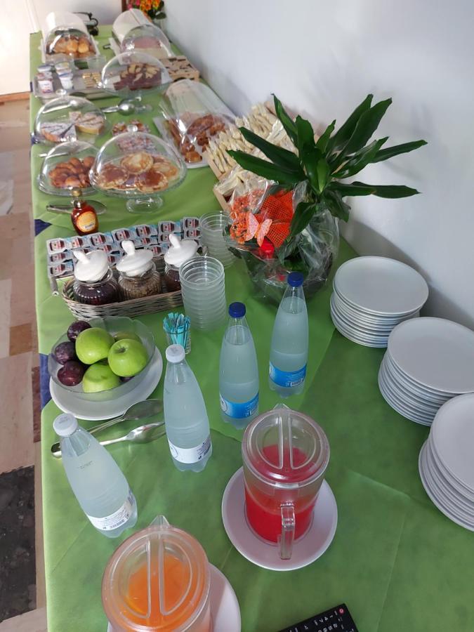 Hotel Senza Pensieri Риччоне Экстерьер фото